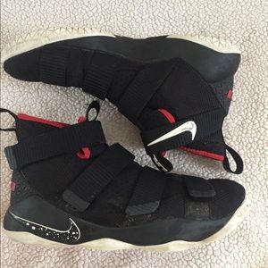 Nike Lebron Soldier 10s